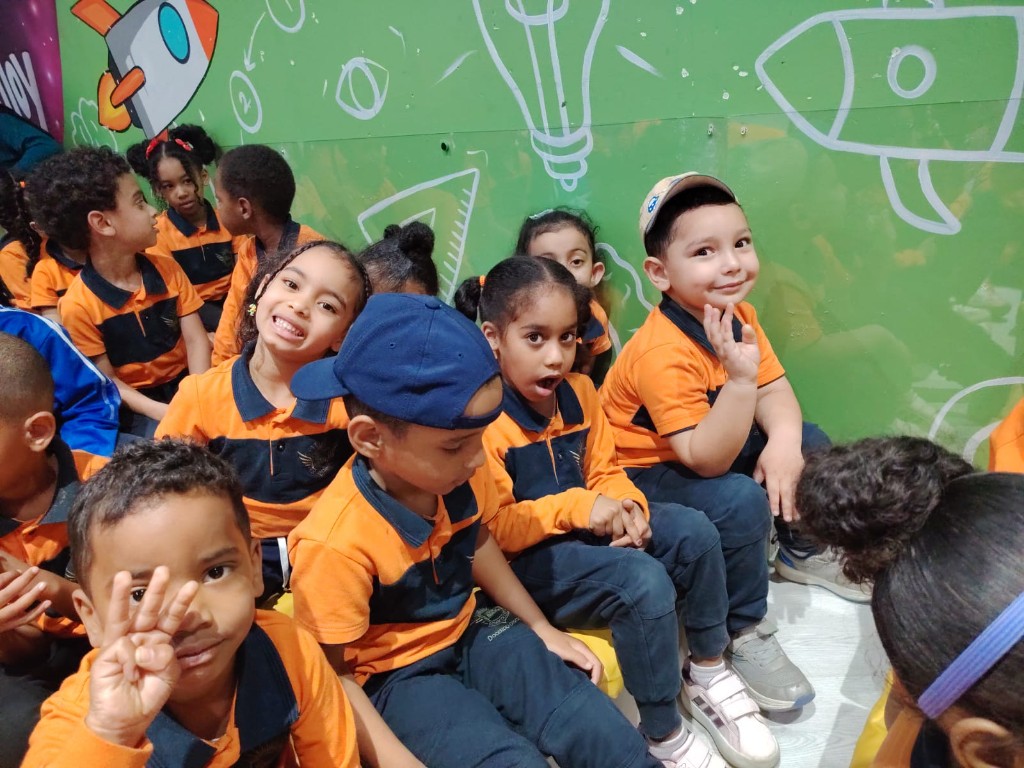 Legacy students at the creative mural wall